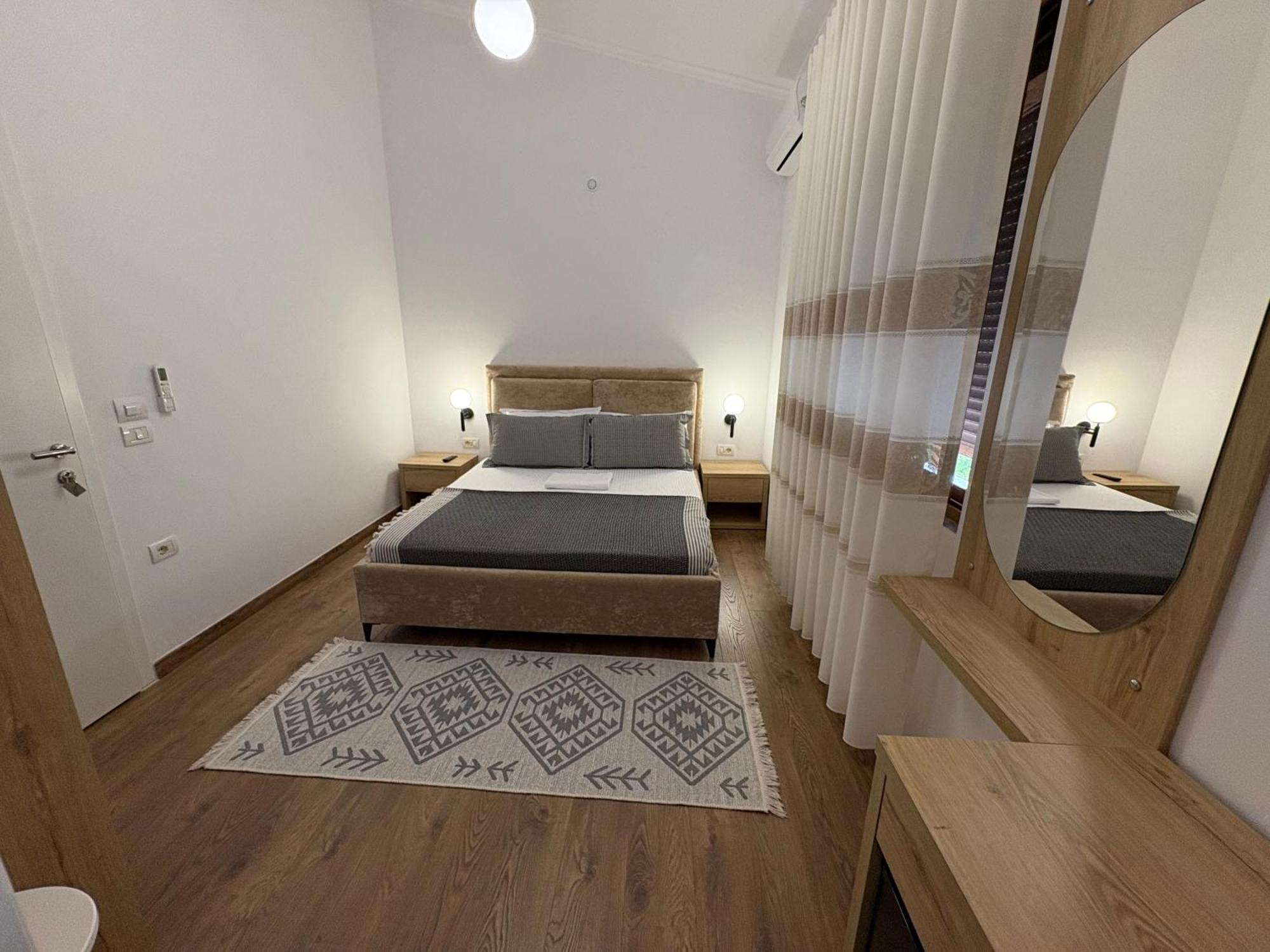 Salillari Guest House Берат Экстерьер фото