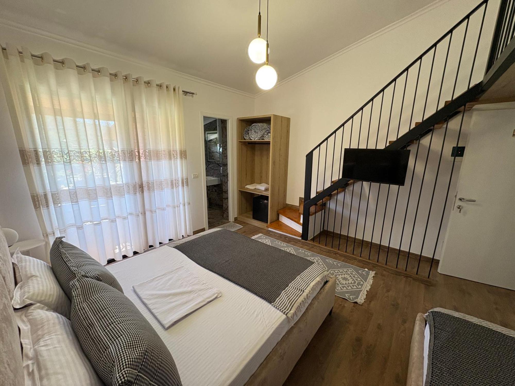 Salillari Guest House Берат Экстерьер фото