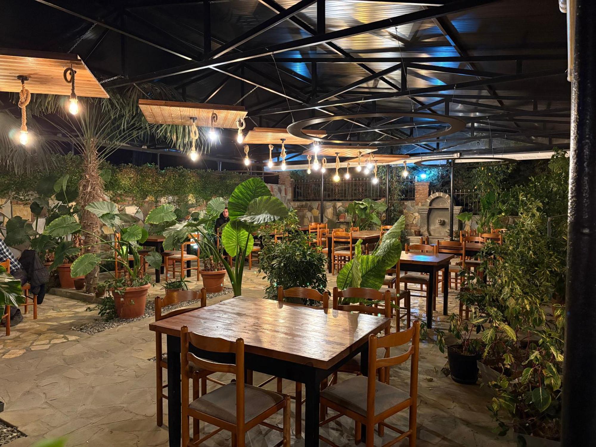 Salillari Guest House Берат Экстерьер фото